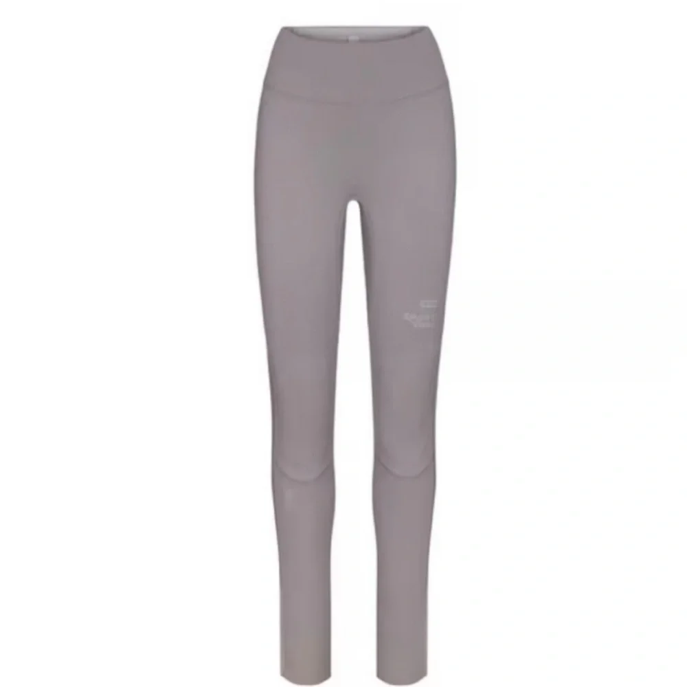 Sw11. Skims sport swim long neoprene pants CHROME medium NWT 🐬